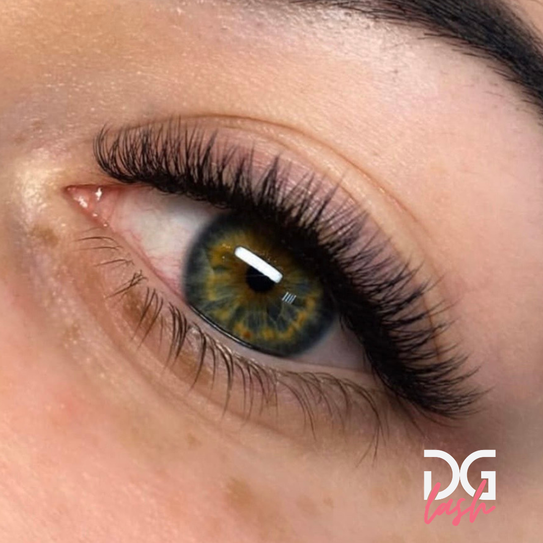 Extensiones de Pestañas U-4D Tecnológicos 4 puntas DG Lash- Fibra Premium 4D U 0.07/CC/Mix
